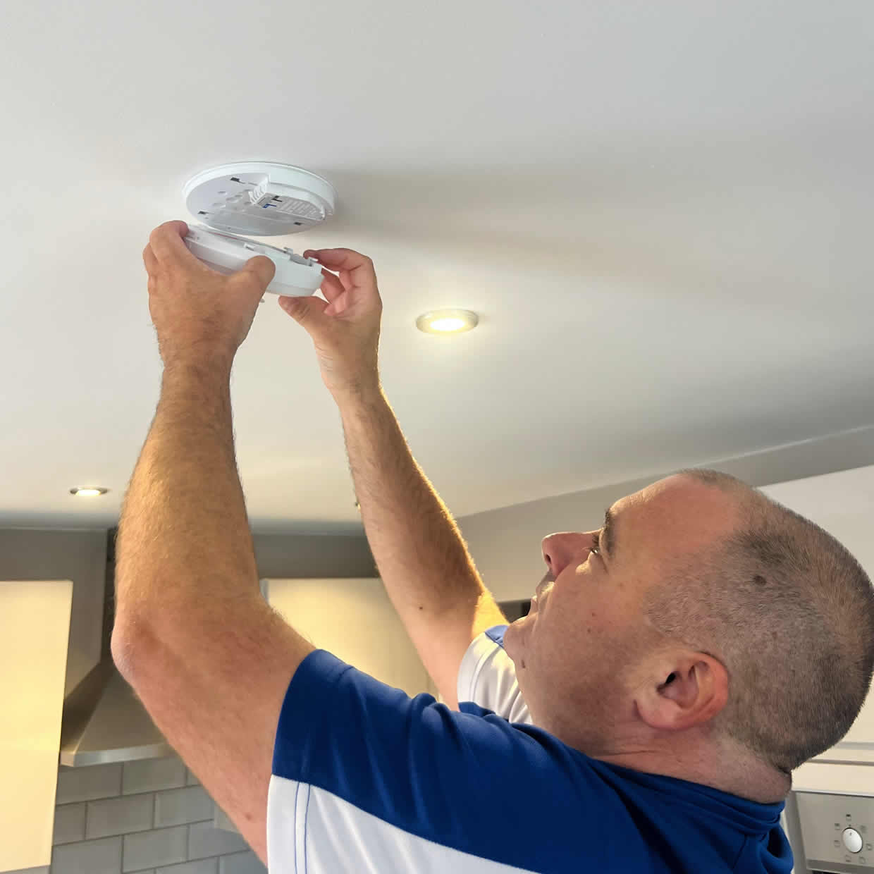 Professional smoke and heat alarm installation in Potters Bar